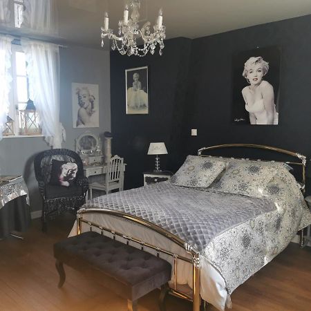 Villa Les Camelias Fontaine-les-Vervins ภายนอก รูปภาพ