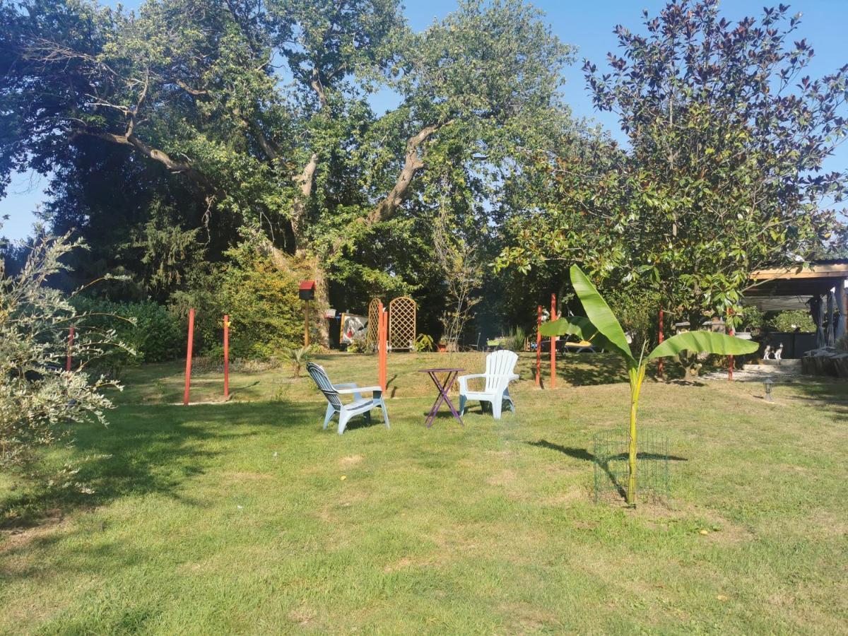 Villa Les Camelias Fontaine-les-Vervins ภายนอก รูปภาพ